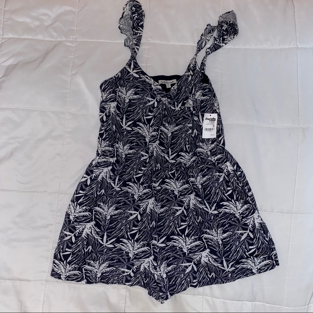 NWT Charlotte Russe Romper SZ M